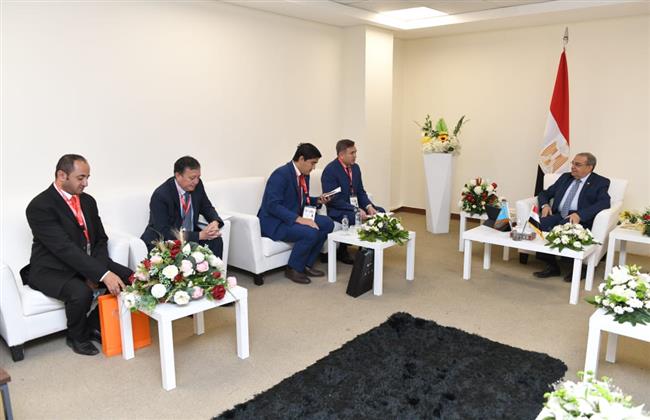 إيديكس 2021| وزير الإنتاج الحربي يبحث التعاون مع وفد كازاخستان
