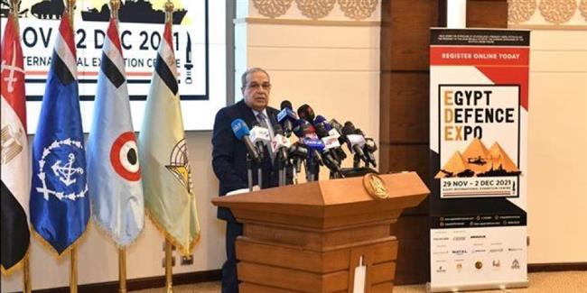 إيديكس 2021 | وزير الإنتاج الحربي يتفقد أجنحة الشركات المشاركة 