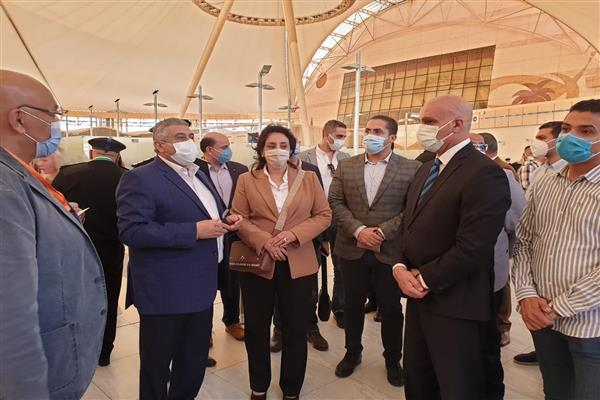 نائب وزير الطيران المدني يتفقد مطار شرم الشيخ الدولي