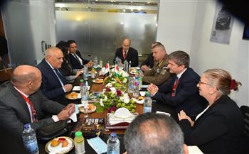   جلسة مباحثات بين رئيس العربية للتصنيع ووزير الدولة البريطاني للمشتريات الدفاعية لتعزيز التعاون 