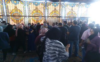 بالصور.. أعضاء "زايد" يتوافدون على لجان التصويت بانتخابات النادي