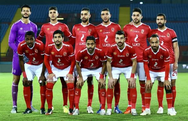 شريف وتاو يقودان الهجوم.. تعرف على تشكيل الأهلى لمباراة الزمالك اليوم