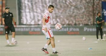 لاعبو الزمالك يخوضون فترة الإحماء قبل مواجهة الأهلى