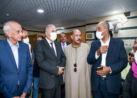 بتكلفه ٢٧ مليون جنيه .. محافظ قنا يفتتح المبني الجديد للوحدة المحلية لمركز ومدينة نجع حمادي 