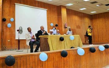 كلية التجارة بقنا تنظم ندوة دينية احتفالاً «بالمولد النبوي الشريف»