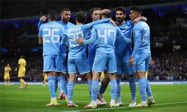 مانشستر سيتي يفتتح أهدافه في شباك مانشستر يونايتد