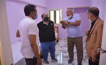محافظ الوادي الجديد يتابع أعمال تطوير مقر بيوت الطلبة بالخارجة 