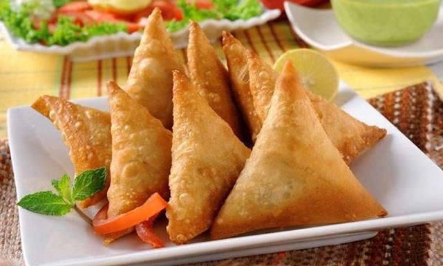 أشهى طريقة للسمبوسة بالبطاطس المهروسة
