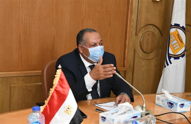 نائب محافظ قنا يتابع أعمال تنفيذ مشروع المجزر الآلي بالمراشدة 