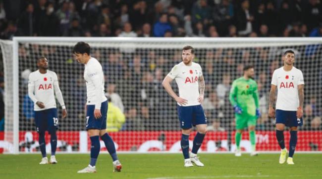 هارى كين يقود هجوم توتنهام لمواجهة إيفرتون