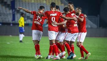 أندية الدورى تتصارع لضم مدافع الأهلى