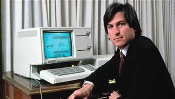   طرح كمبيوتر أبل الأصلي الذي صنعه ستيف جوبز وستيف وزنياك في المزاد