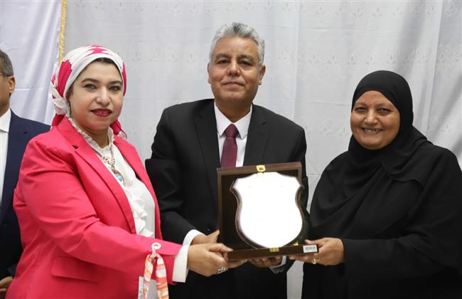 «غرباوى» يشهد حفل تكريم امينة كليه الاثار بجامعة جنوب الوادى بقنا