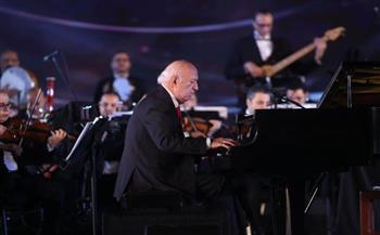 خيرت يعزف للوطن والحياة والحب فى مهرجان الموسيقى العربية