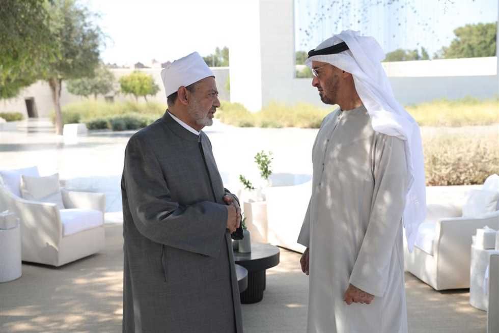 شيخ الأزهر يلتقي الشيخ محمد بن زايد ولي عهد أبو ظبي