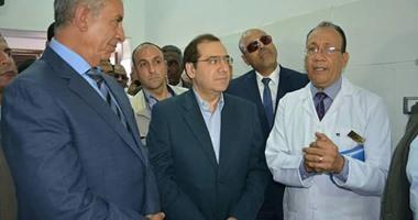 وزير البترول يزور مستشفى اهل مصر 