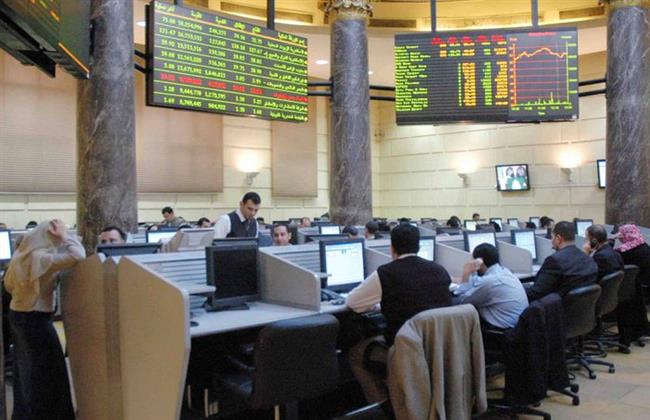 تباين مؤشرات البورصة في منتصف تعاملات اليوم 