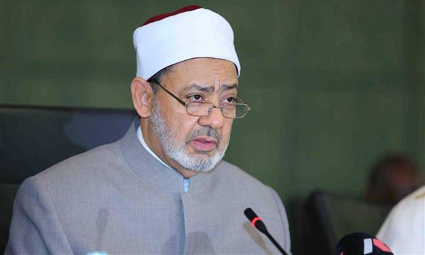 شيخ الأزهر: القرآن الكريم أجل وأعظم معجزة أجراها الله يد رسوله
