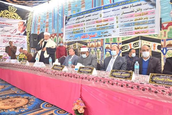 وسط فرحة عارمة.. لجنة المصالحات بالأزهر تنهى خصومة ثأرية بأسيوط