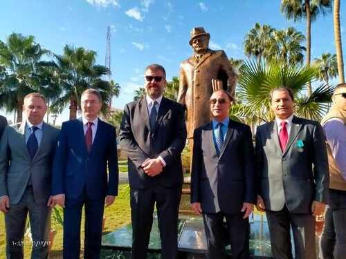 إزاحة الستار عن تمثال للكاتب الروسى ميخائيل شولوخوف 