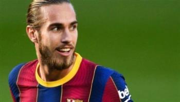 مدافع برشلونة يدخل دائرة اهتمام أربع أندية بالدورى الإسبانى 