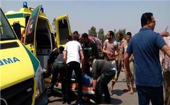 إصابة 8 أشخاص إثر حادث تصادم ميكروباص وسيارة نقل في مدينة السلام
