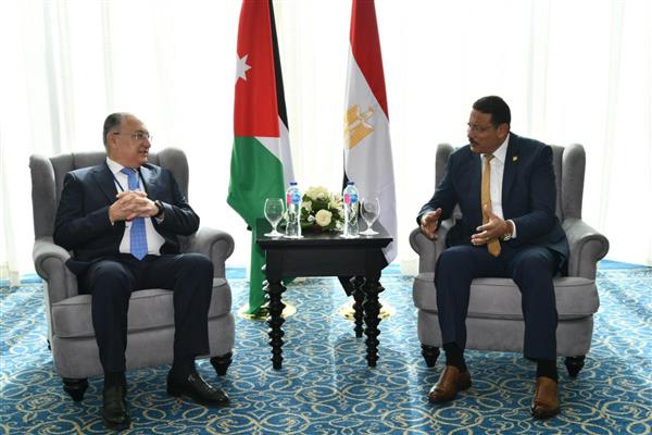 رئيس الرقابة الإدارية يوقع على مذكرة تفاهم مع هيئة النزاهة الأردنية