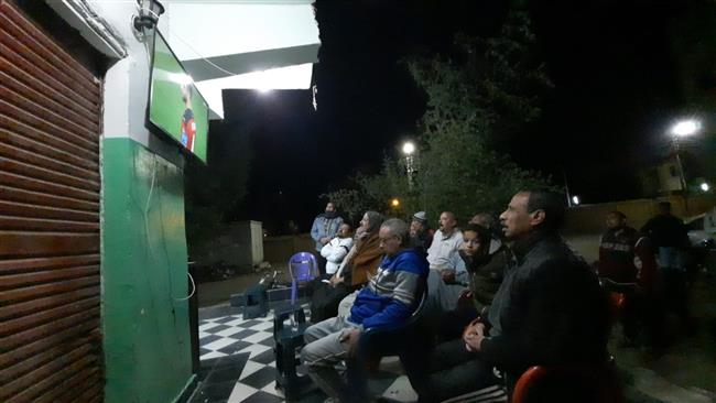 الحزن يسيطر على جماهير الكرة بالوادي الجديد عقب هزيمة منتخب مصر