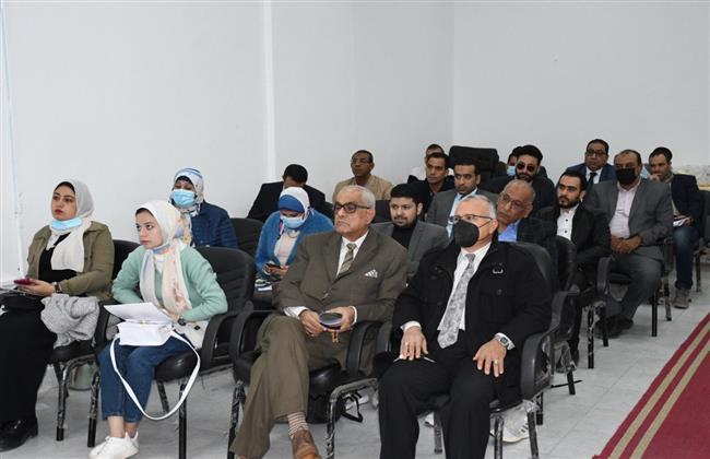 بدء المؤتمر العلمي الأول لطلاب الدراسات العليا بكلية الهندسة بجامعة قناة السويس