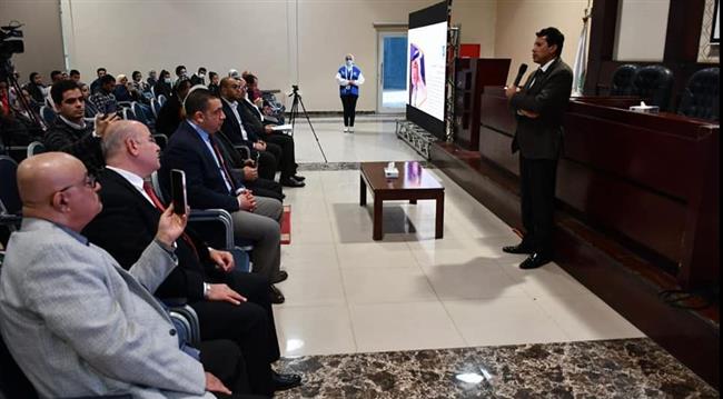 وزير الرياضة يكرم منتخبات مصر للقوة البدنية ومصارعة الذراعين