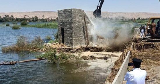 محافظ أسيوط: إزالة 25 حالة تعد على النيل بمركز الفتح