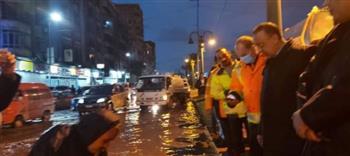 الشريف يتفقد أعمال رفع تجمعات المياه بطريق إسكندرية مطروح