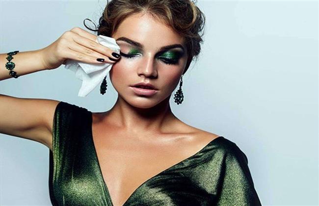 نصائح بسيطة لإزالة المكياج قبل النوم
