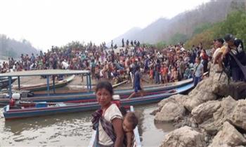   مئات الأشخاص يفرون إلى تايلاند هربا من القتال