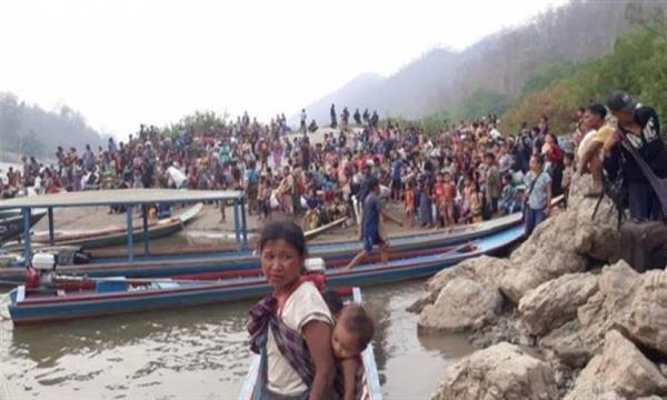 مئات الأشخاص يفرون إلى تايلاند هربا من القتال