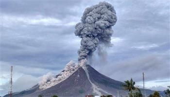   السلطات الإندونيسية ترفع مستوى التأهب خشية ثوران بركان سيميرو مجددًا