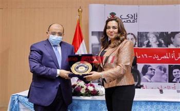 وزير التنمية المحلية يكرم محافظ دمياط