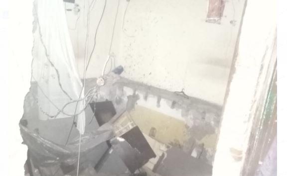 سقوط أجزاء من عقار بمحرم بك دون حدوث  خسائر في الأرواح 