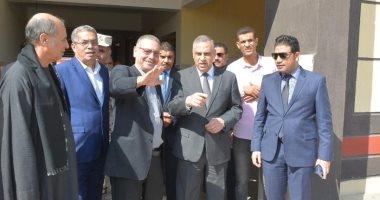 محافظ سوهاج: مشروعات «حياة كريمة» حوّلت «أم دومة» إلى أول قرية نموذجية 