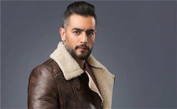 هاني سلامة يتعاقد على بطولة «قلب واحد»