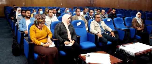ندوة تعريفية عن جائزة مصر للتميز الحكومي بجامعة جنوب الوادي