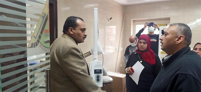 "جامعة بنها" يتفقد أعمال التطعيم  ومركز الأسنان بالإدارة الطبية