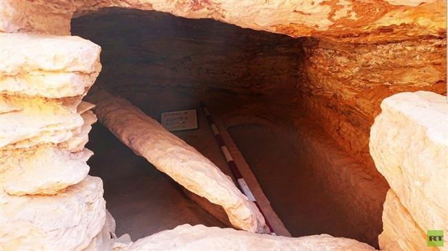 عثورا علي مقبرة أثرية..القبض علي عصابة تهريب الآثار بعين شمس