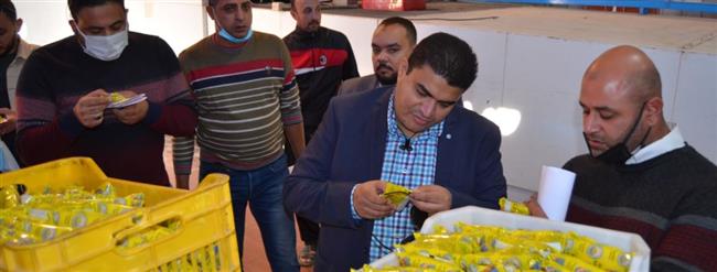 نائب محافظ بنى سويف يتابع العمل بمصانع إنتاج وجبات التغذية المدرسية