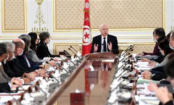   «قيس سعيد» يشرف على عدة مشاريع مختلفة باجتماع مجلس الوزراء التونسي