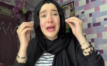 إعادة محاكمة حنين حسام «فتاة التيك توك» بعد قليل