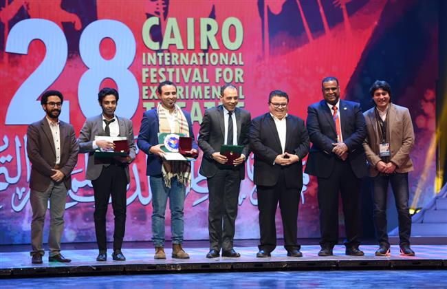 بني سويف وبورسعيد تفوزان بجائزة نادي المسرح التجريبي 