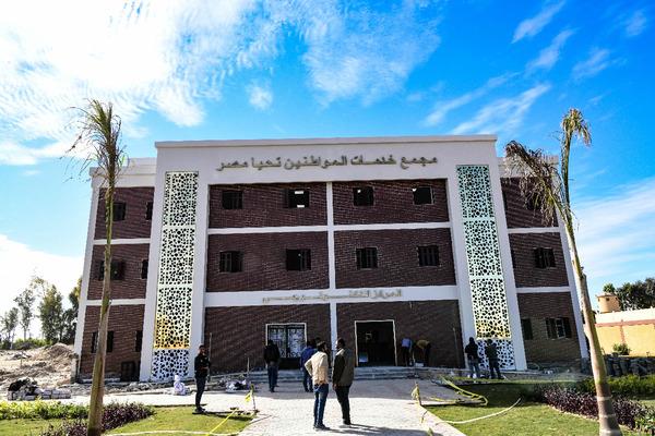 محافظ قنا يتفقد مشروعات المبادرة الرئاسية حياة كريمة بـ«الوقف»