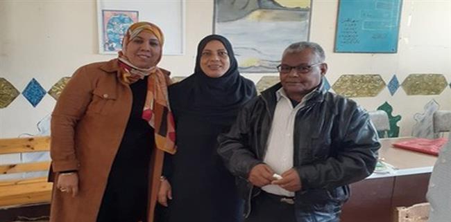 تكريم المعلم المثالي بمدرسة الطويرات بإدارة قنا التعليمية 
