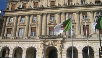   الجزائر: ارتفاع احتياط النقد الأجنبي وتراجع كبير في عجز الميزان التجاري